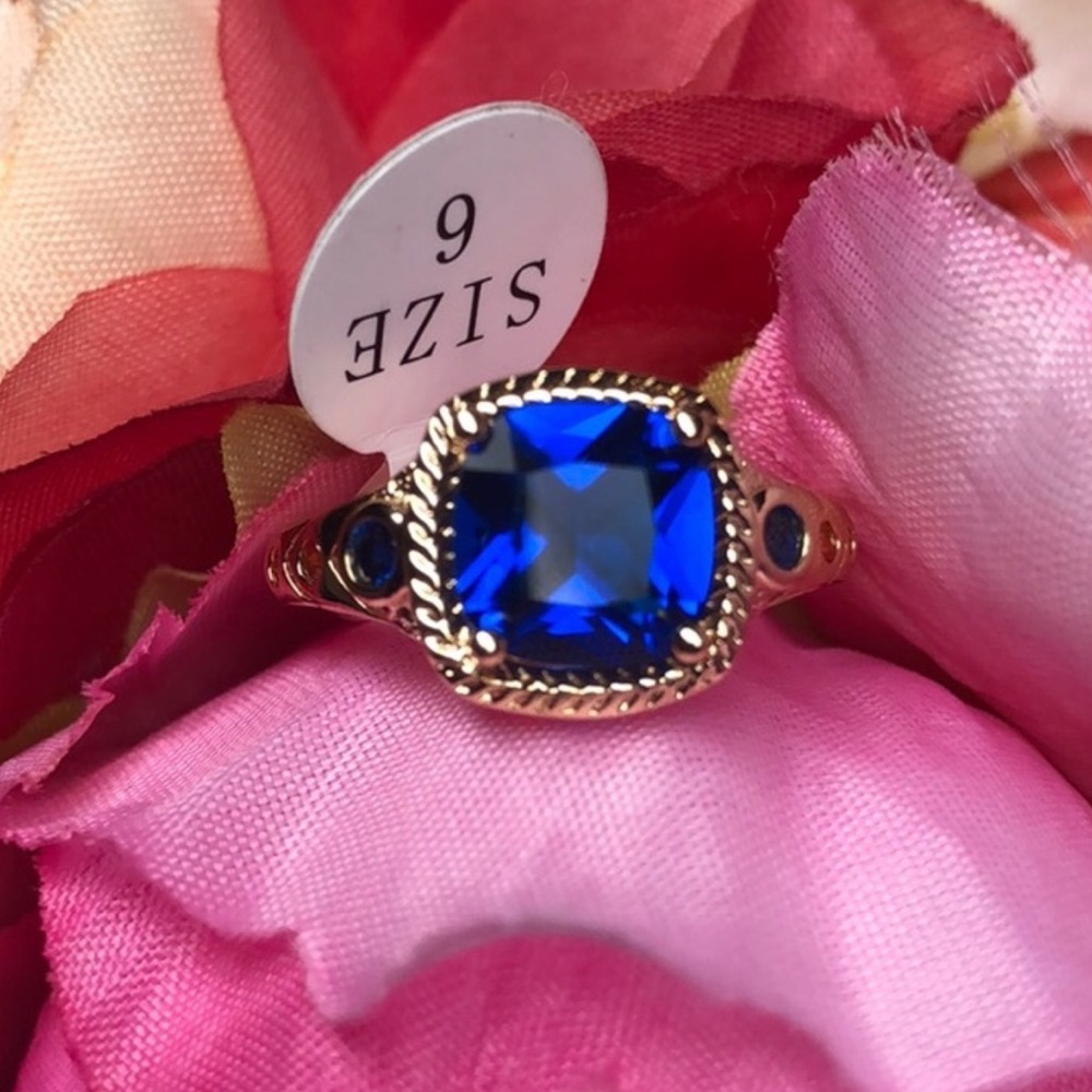 New! Gold plated ring/jewelry size 6